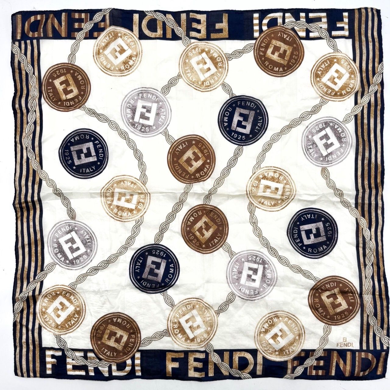 FENDI ロゴ模様 ミニスカーフ 目黒蓮さん着用【FENDI】フェンディ FF柄