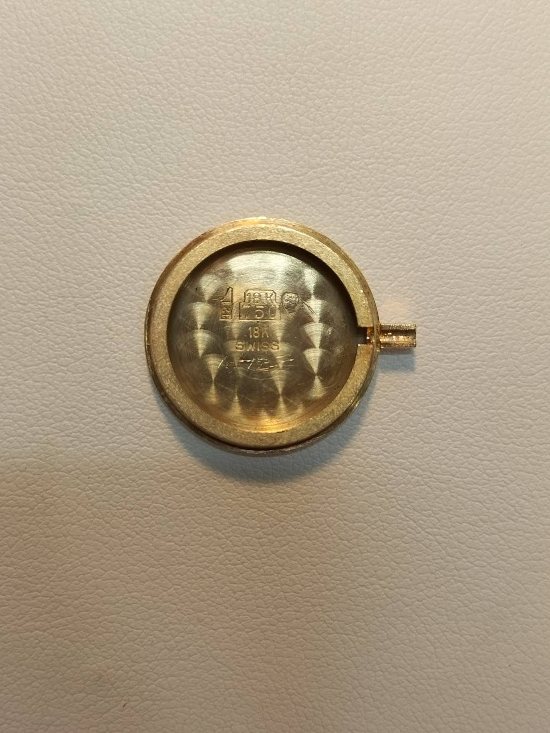 カルティエ ヴァンドーム エリプス SM 手巻き 750 革 純正尾錠（750  