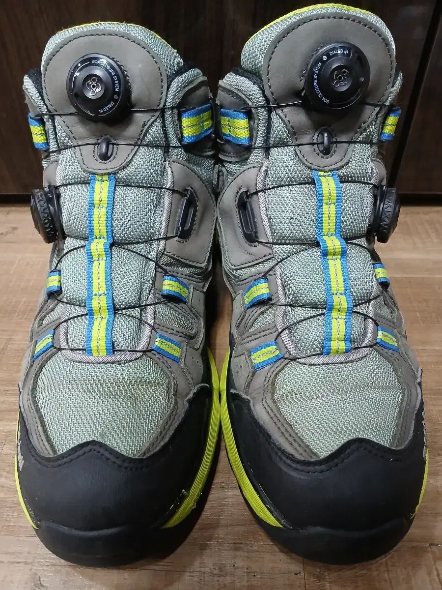 登山靴