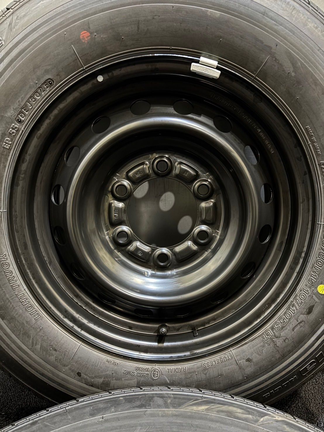 新車外し 195 80R15 107 105S LT BRIDGESTONE RD613 24 25年製 トヨタ 200系 ハイエース 純正 15インチ 6J 35 139.7 6H 夏タイヤ 4本 1-K308