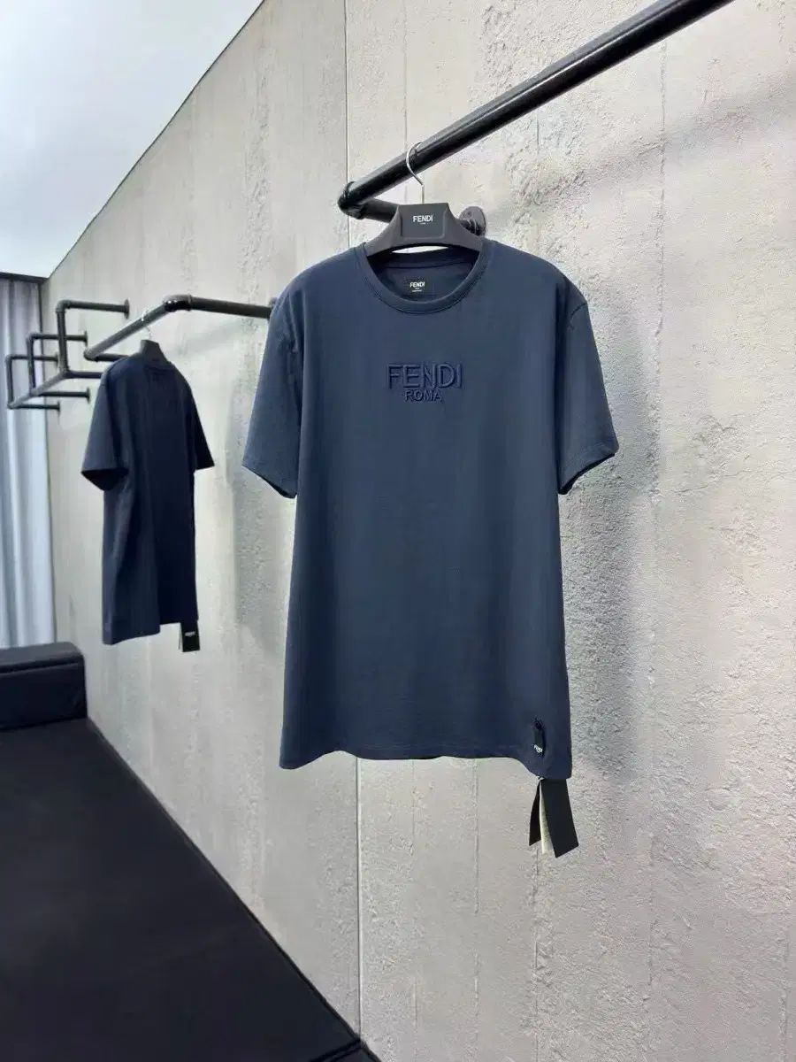 FENDI フェンディ フェンディローマ ユニフォーム Tシャツ