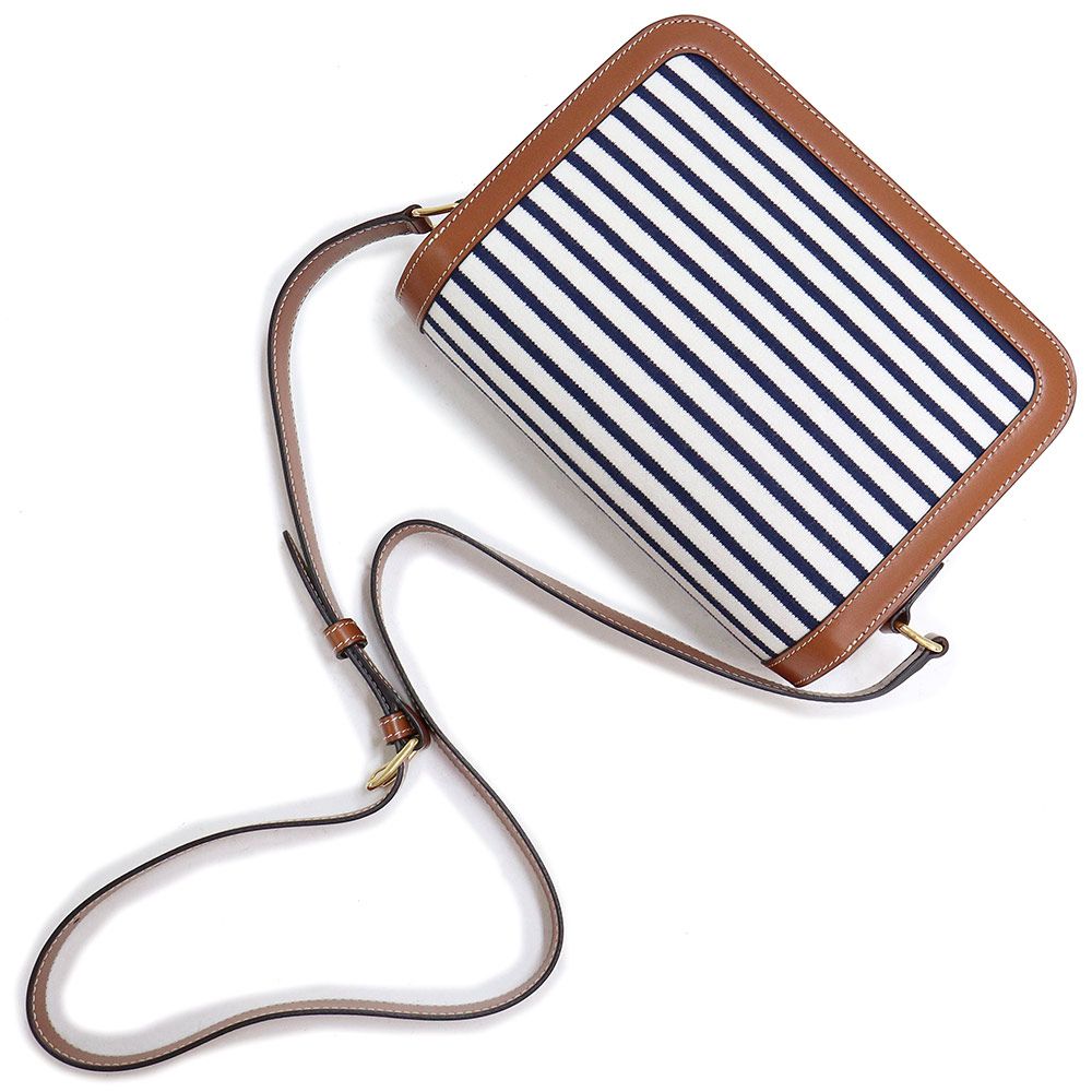 美品【正規品】セリーヌ　クラシックトリオンフショルダーバッグ　カーフスキン 楽天市場】【未使用 展示品】セリーヌ CELINE クラシック トリオンフ