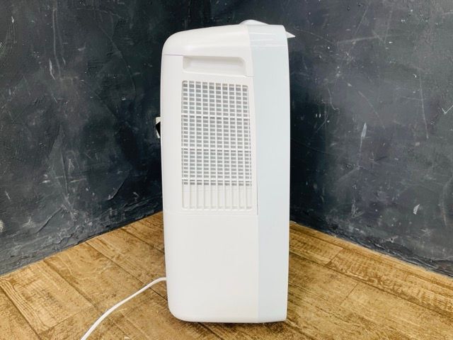 SHARP 冷風・衣類乾燥除湿機 コンパクトクール　CM-S100 2025年製 楽天市場】除湿機 シャープ SHARP CM-S100-W ホワイト系