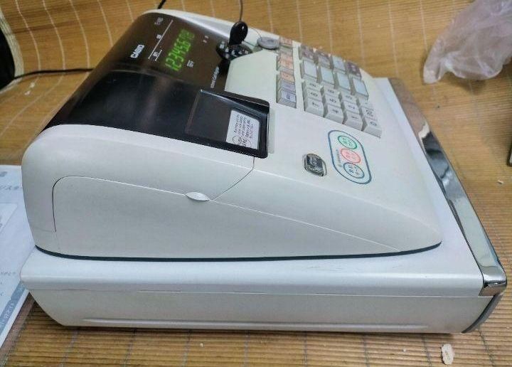 カシオレジスター　TE-M80　中古品　人気機種感熱紙　送料無料　653811 カシオレジスター TE-M80 中古品 人気機種感熱紙 送料無料