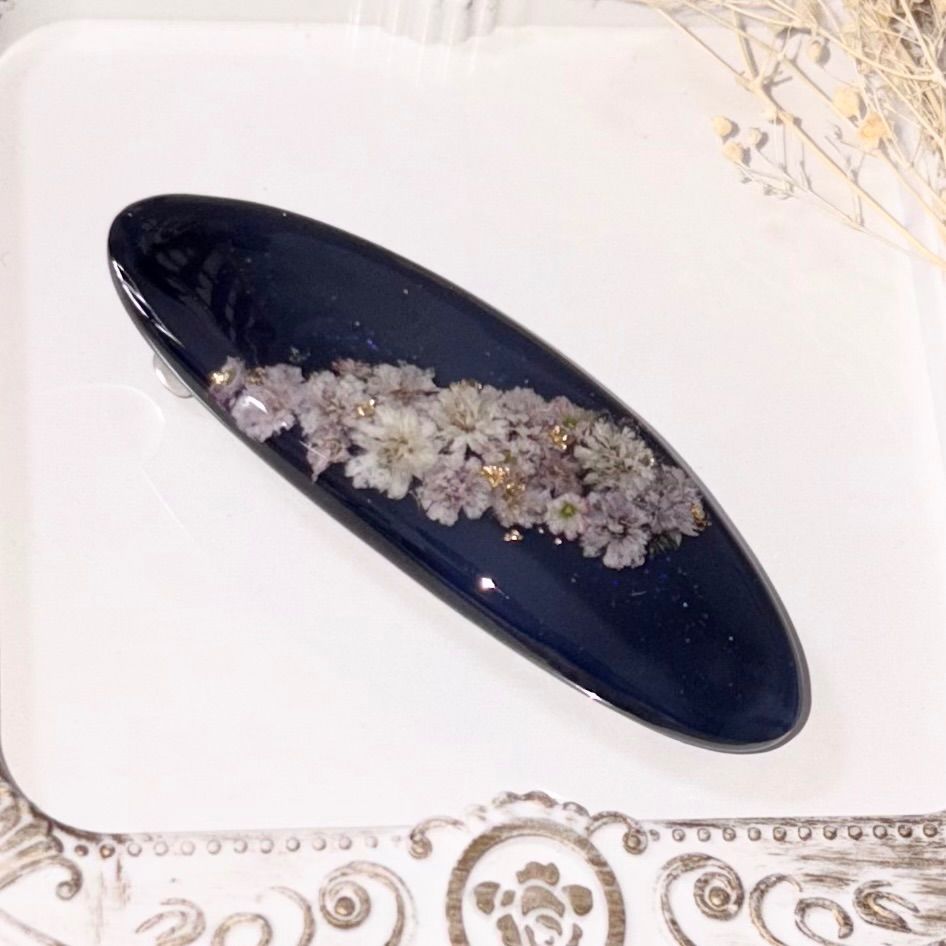 バレッタ　レジン　7.2cm長方形　かすみ草 大人可愛いプリンセスカラー かすみ草のヘアクリップ バレッタ レジン くすみグレー