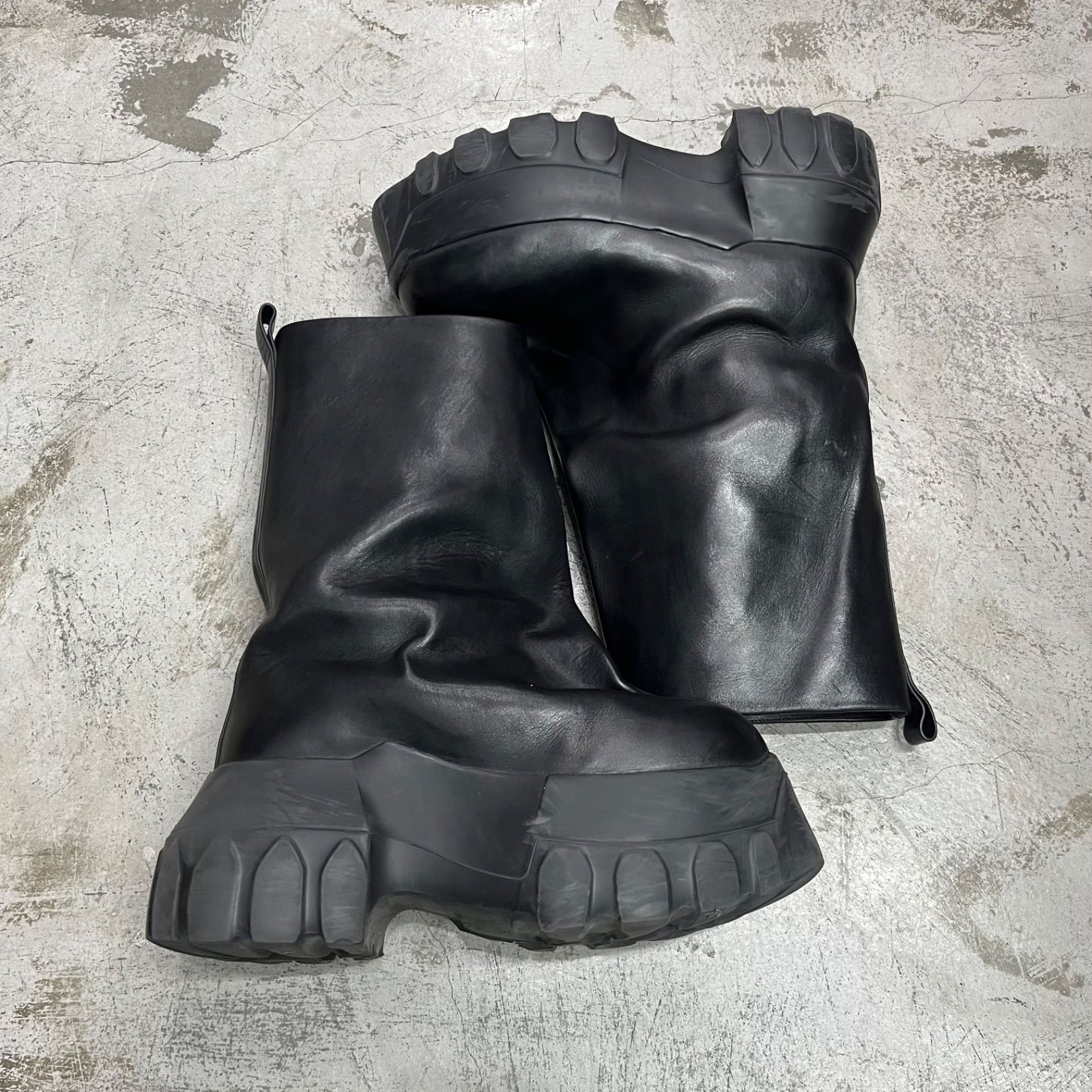 参考上代289300円 国内正規 Rick Owens Knee High Oblique Mega