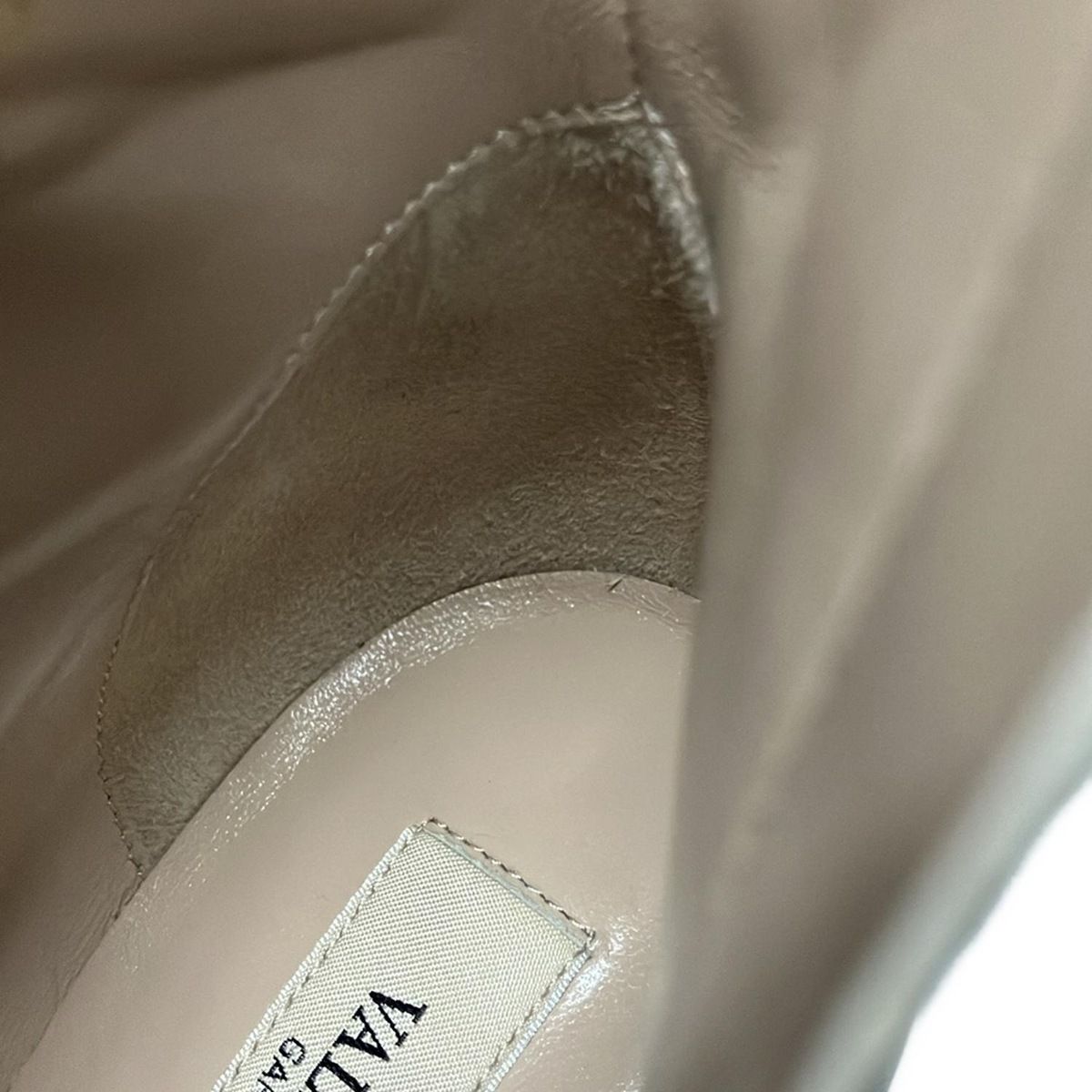 VALENTINOGARAVANI バレンチノガラバーニ