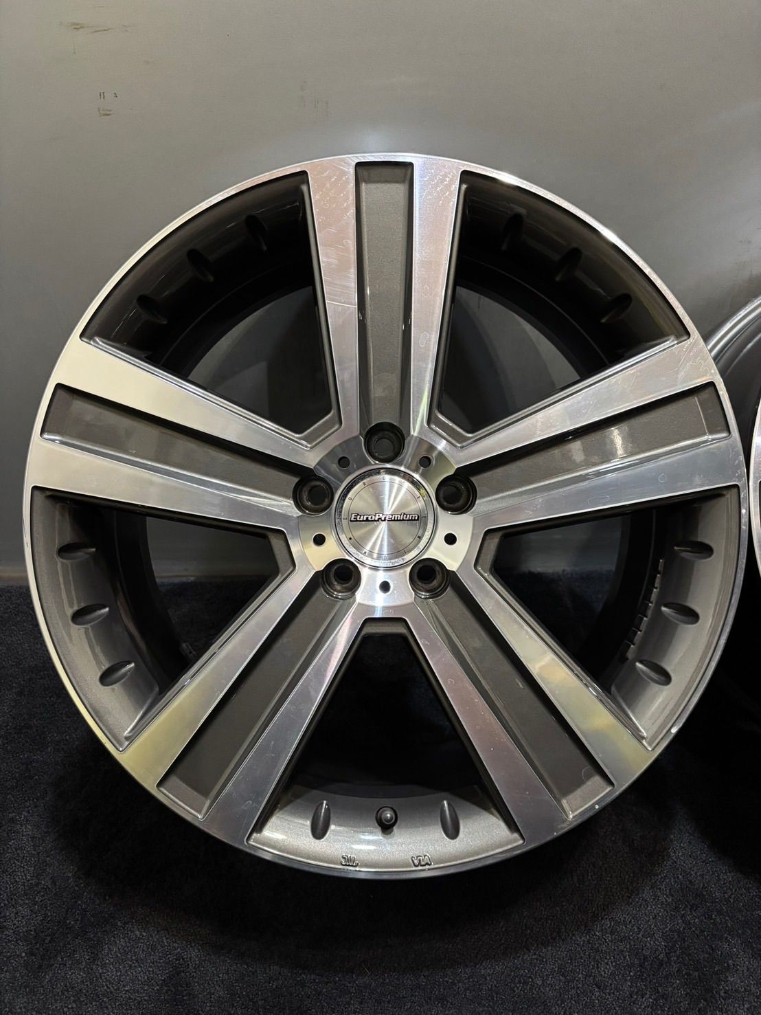 EuroPremium 19インチ 8J 43 20 112 5H アルミホイール 4本 ベンツ Eクラス 等 2-K245