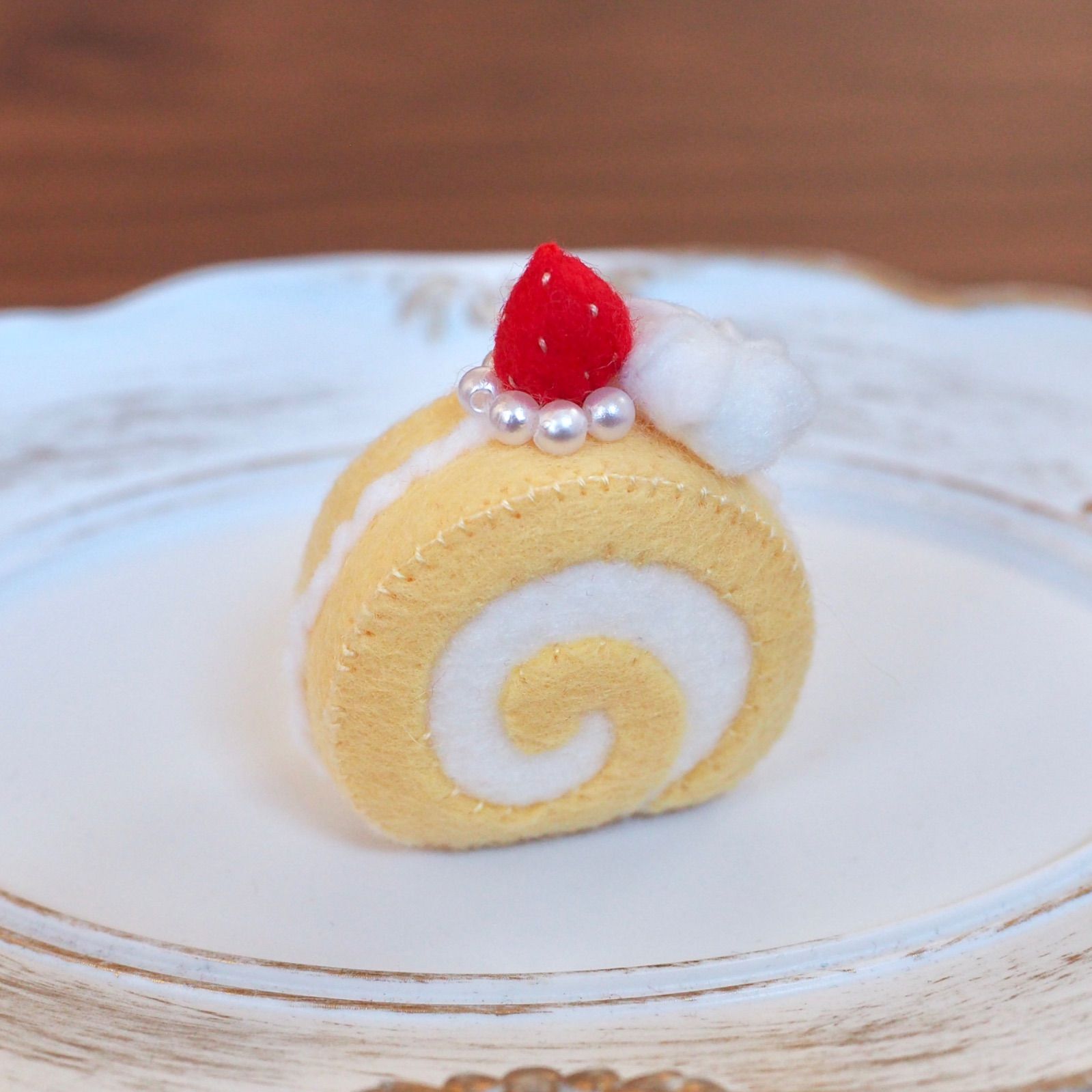 苺とレモンと生クリームのケーキ3個セット フェルトケーキ