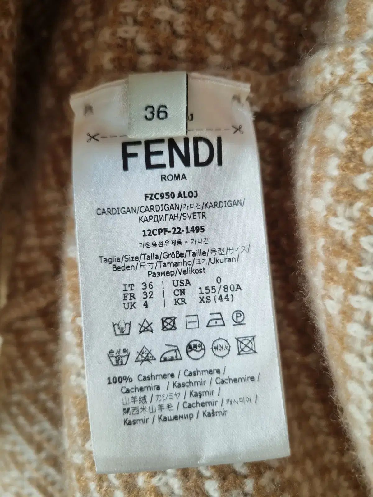 週末限定価格‼️新品未使用‼️ FENDI ロゴカシミヤカーディガン timeclub_fzc433-appa-f05hy