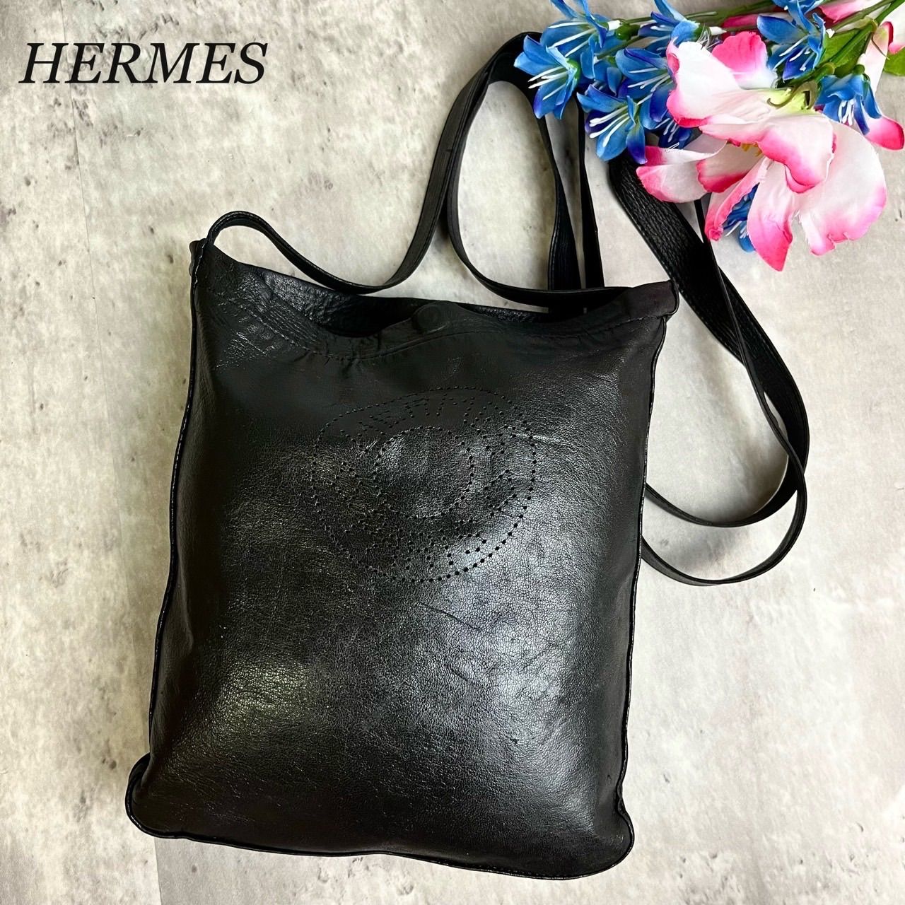 ✨希少品✨ HERMES エルメス ショルダーバッグ ポシェット サコッシュ トートバッグ クルードセル パンチングロゴ レザー ブラック 黒色  レディース 斜め掛け - メルカリ