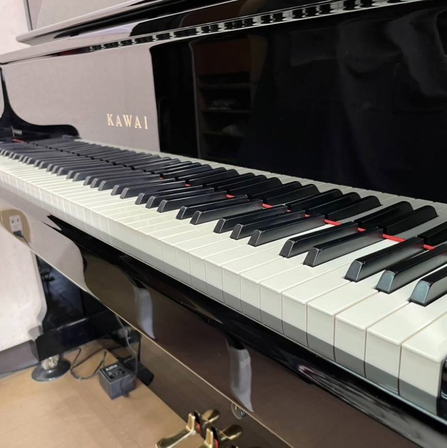 ピアノ調律師の店】アップライトピアノ カワイ KAWAI K70AT 純正消音器付 中古ピアノ 美品 人気モデル ※送料別途要 - メルカリ