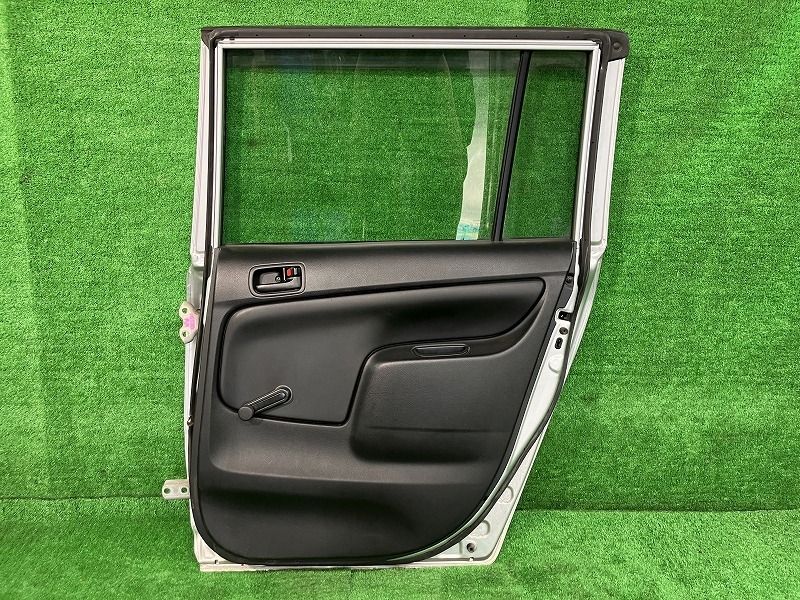 サクシード NCP165V 右リアドア U 4WD ニホンイタ M3108 67003-52440 058 サクシード NCP165V 右リアドア U 4WD ニホンイタ M3108 67003-52440