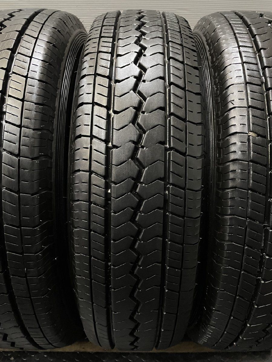 予約発売TOYO V-02e 195/80R15 107/105L LT 15インチ 夏タイヤ 4本 2021年製 バリ溝 ハイエース キャラバン等　(VTL537) 中古品