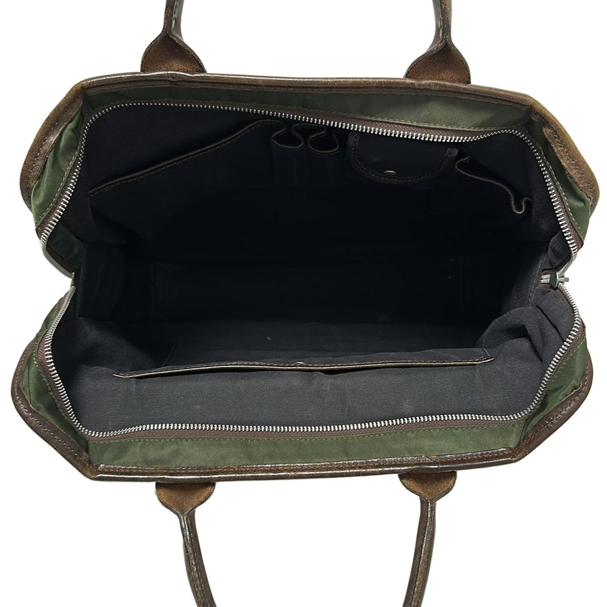 ダークグリーン×ダークブラウン