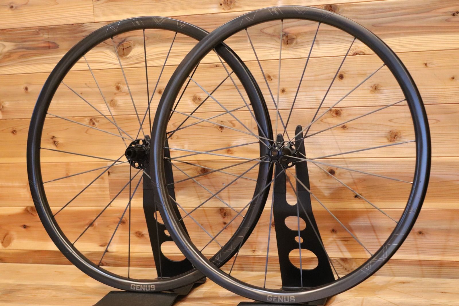 ジップ ZIPP 808 FIRECREST カーボン チューブラー フロントホイール