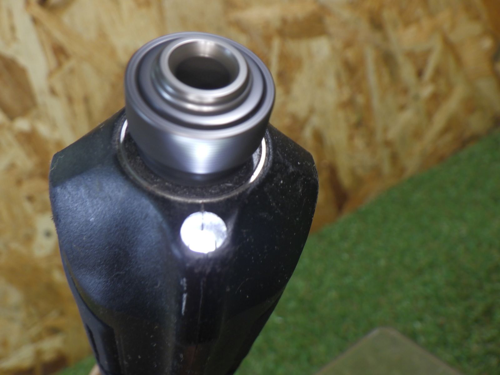 ペンインパクトドライバー TD022D