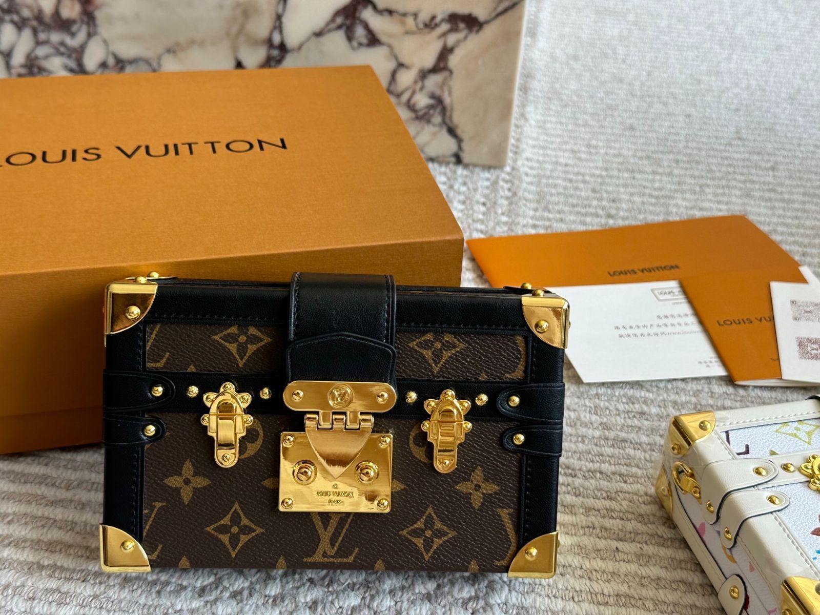 LOUIS VUITTON 収納ボックス付き louis-vuitton--