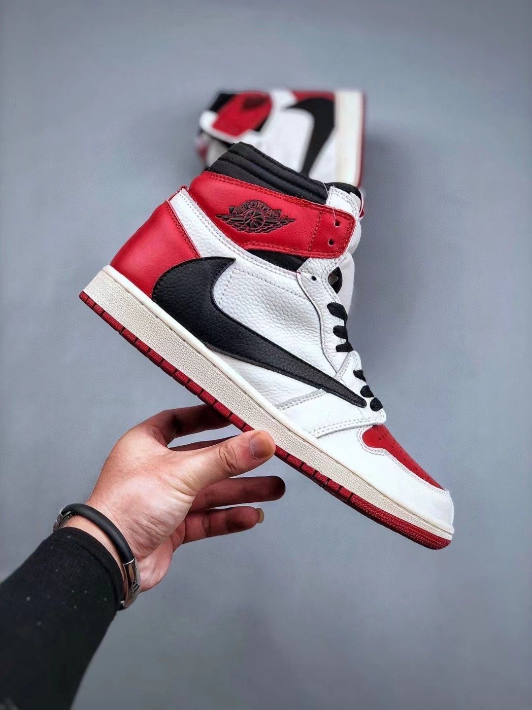 Travis Scott Fragment “Air jordan 1 Heritage”