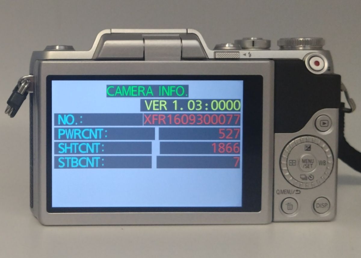 Panasonic Lumix DMC-GF7 Mirrorless Camera with 14-42mm