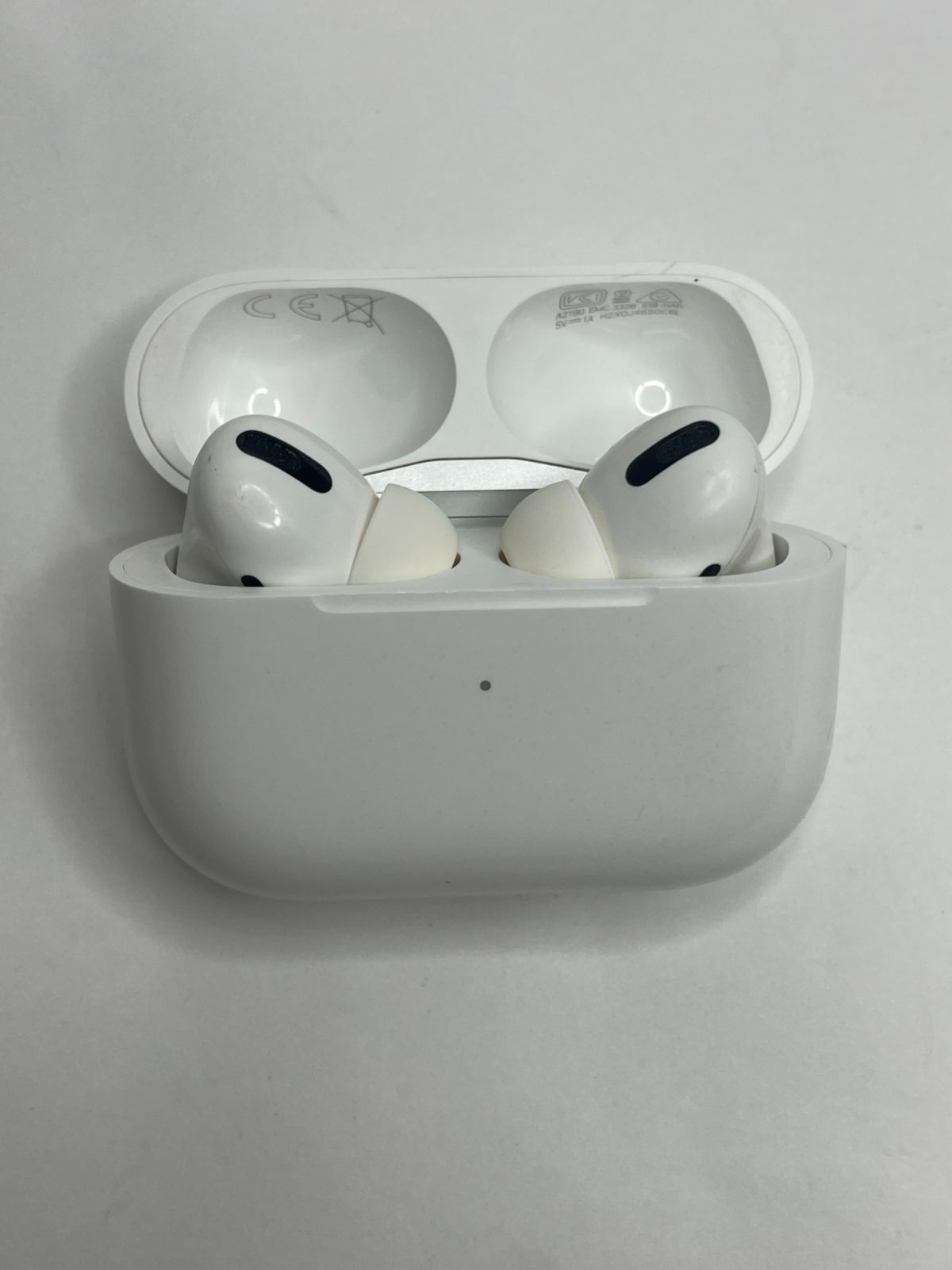 AirPods Pro 第1世代初期 MMP22J/A Apple 純正品 - Shop C - メルカリ