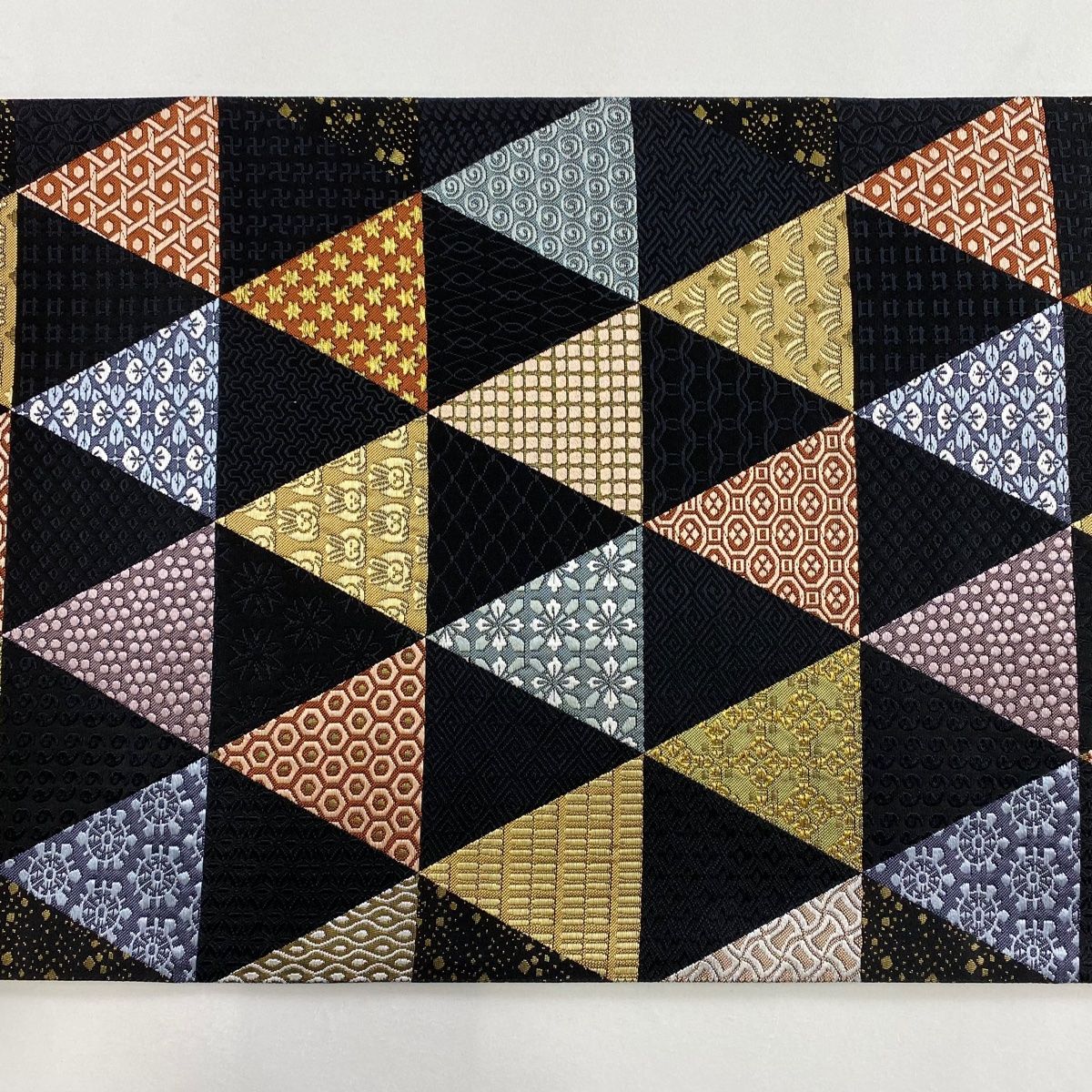 吉祥三十三宝 鱗