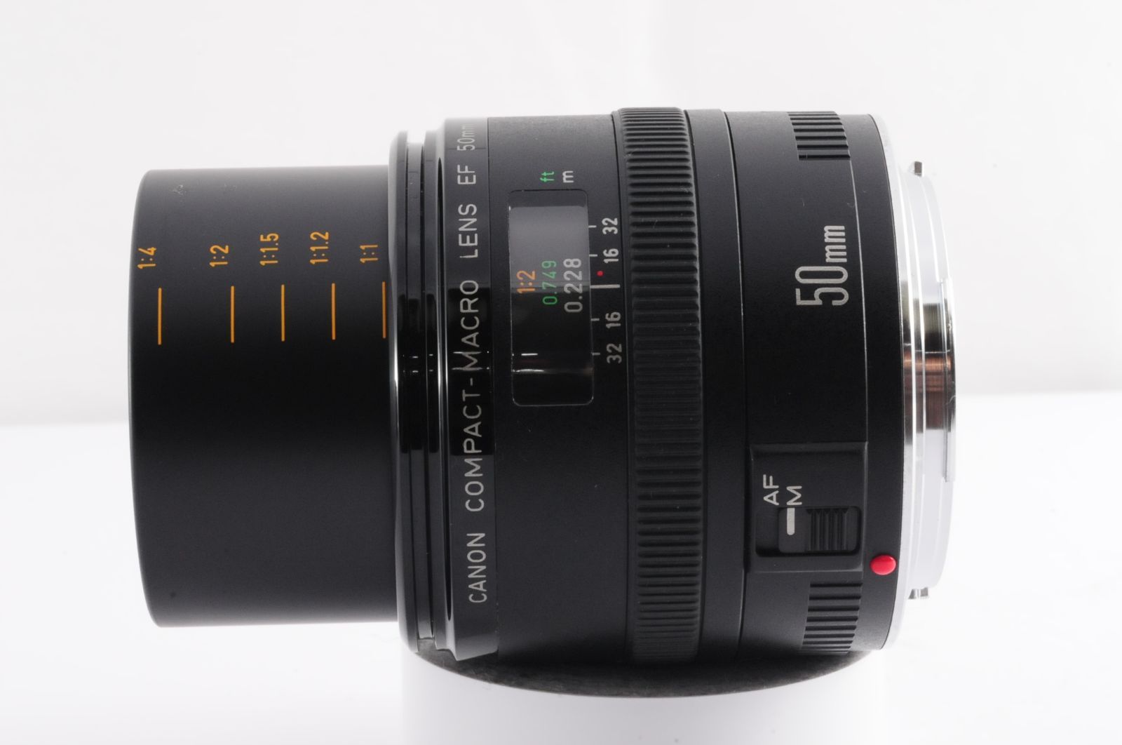 COMPACT-MACRO LENS