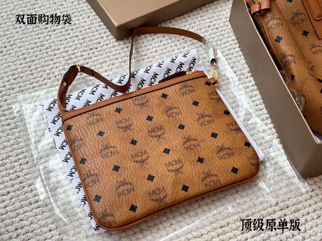 今日特価】MCM Double-Sided Shopping Bag ダブルサイド