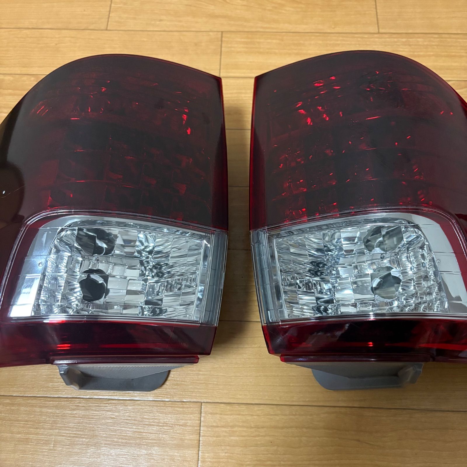 美品 20系 アルファード 純正加工 スモーク テールランプ 点灯確認済み