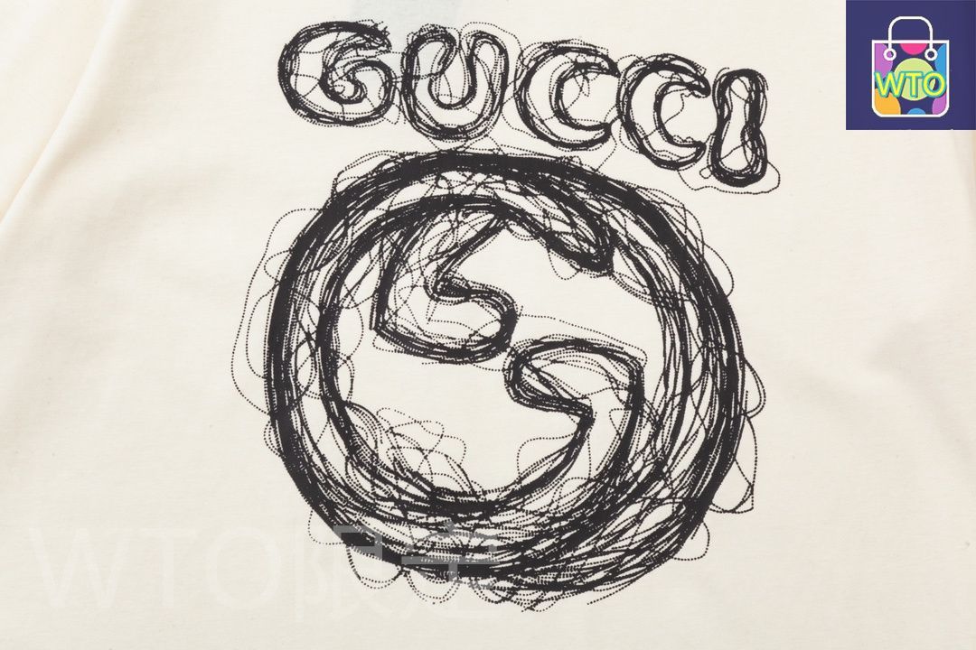 本日限定特価】GUCCI ダブルGロゴ カーブレタープリントTシャツ