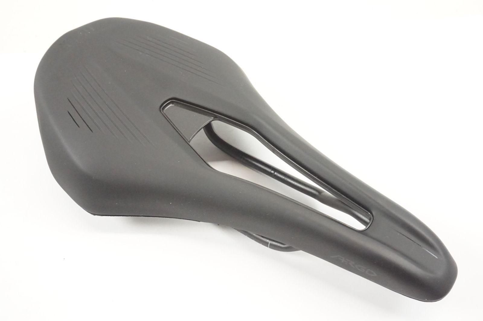 FIZIK 「フィジーク」 VENTO ARGO R3 サドル / バイチャリ宇都宮店