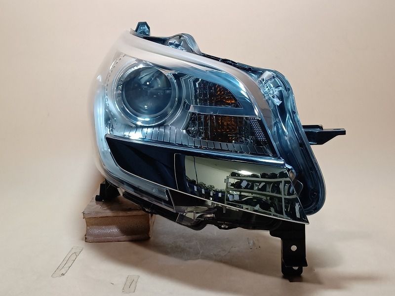 コーティング済 eKスペース B11A 右ヘッドランプ ヘッドライト カスタムT 4WD コイト 100-67053 8301C680 X42