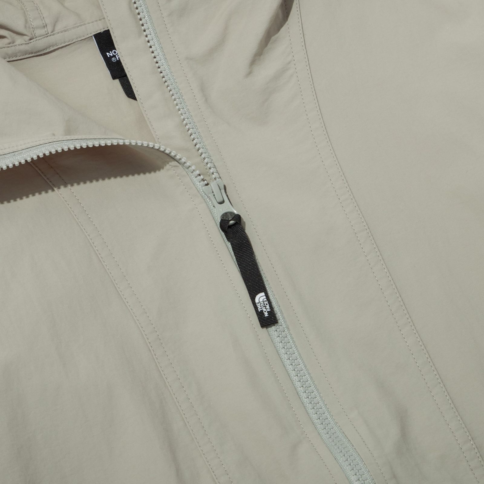 新品未使用　ザ・ノースフェイス　エクスプローリングウインドジャケット　THE NORTH FACE　EXPLORING WIND JACKET　 マウンテンパーカー　通勤通学　自転車　バイク　ジョギング　ウォーキング　散歩　キャンプ　BBQ　雨作業　ガーデニング