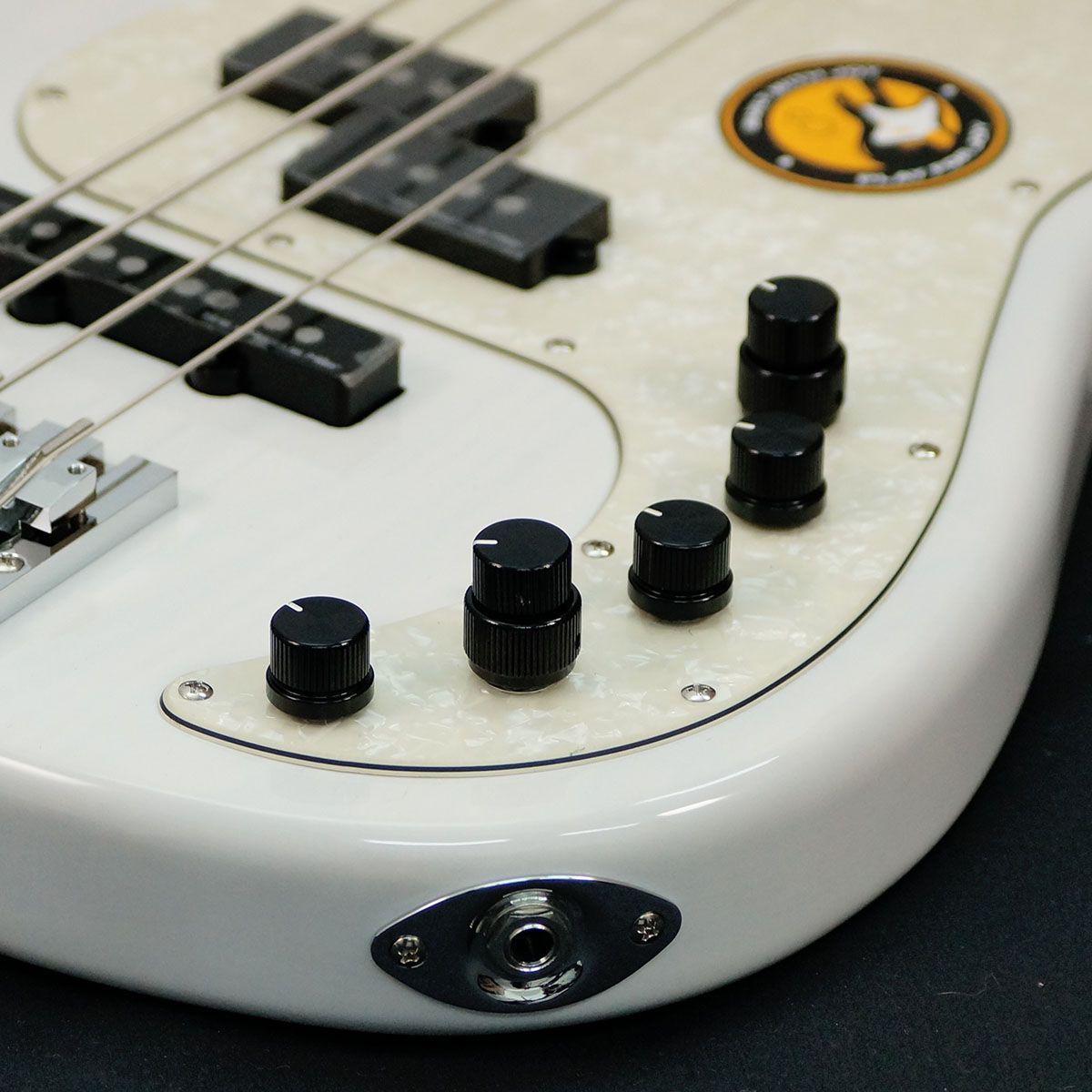 ASH 4-String
