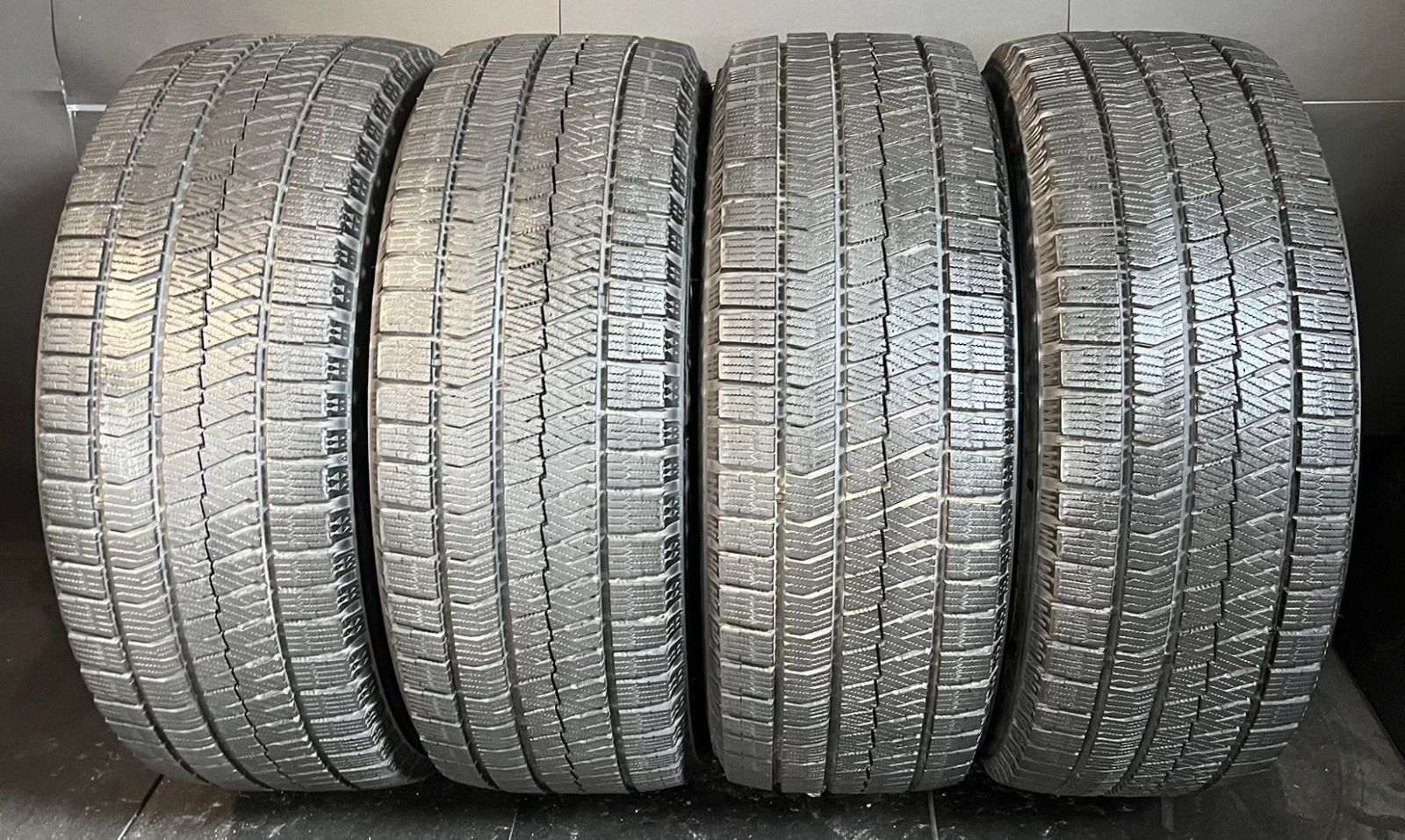 約8分山 ブリヂストン BRIDGESTONE ブリザック BLIZZAK VRX2 スタッドレス 215 55R17 4本 h_316