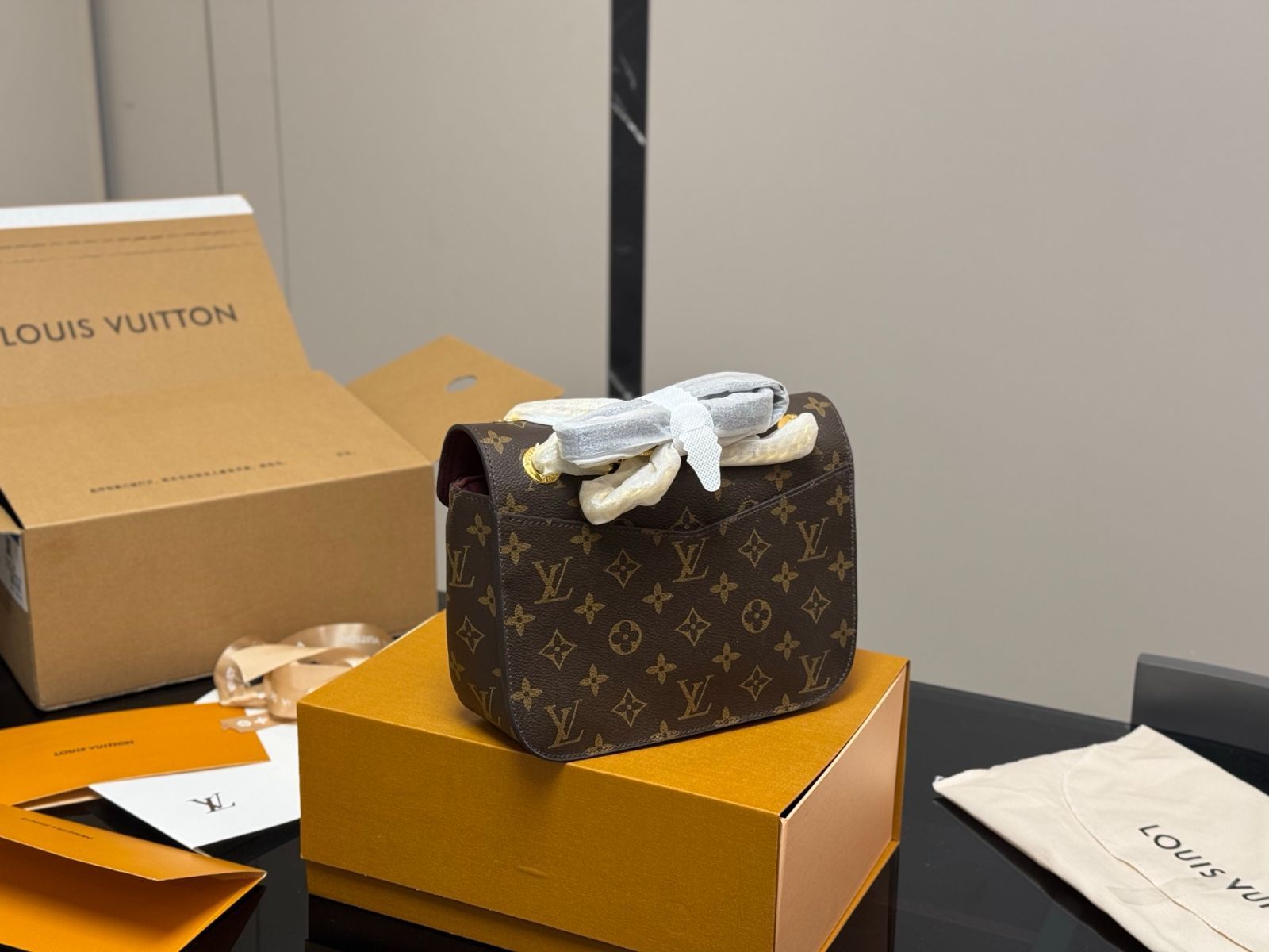 今日特価】LV Passy Messenger Bag ルイ・ヴィトン パッシー