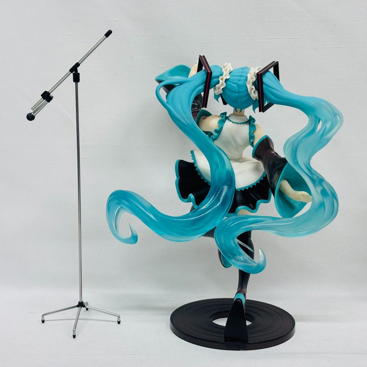 初音ミク　AMPフィギュア　シナモロールフィギュア　セット 初音ミク×シナモロール フィギュア 2種セット - メルカリ