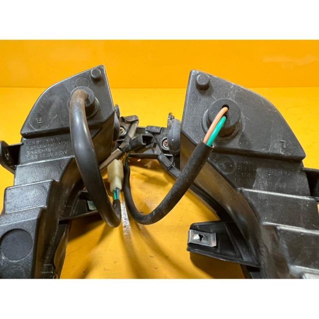 フロントウインカー 左右