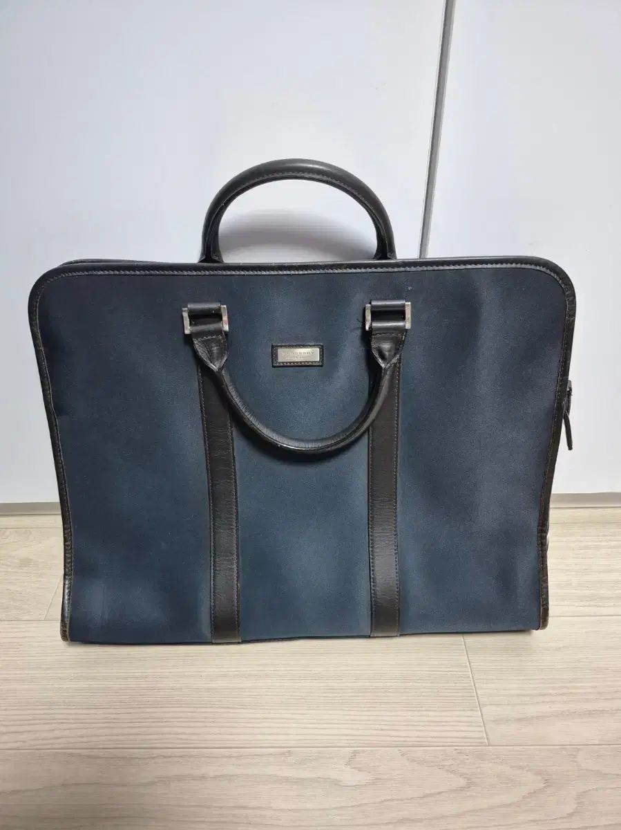 Burberry バーバリー ブリーフケース 販売