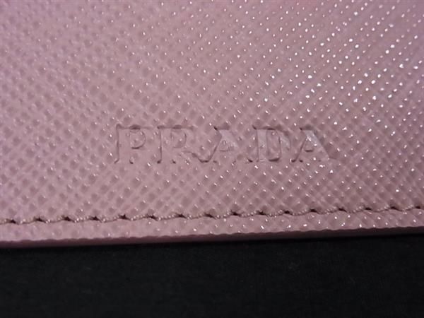 新品·未使用　正規品　プラダ　サフィアーノレザー　カードケースー　ピンク PRADA - □極美品□ PRADA プラダ サフィアーノレザー パス