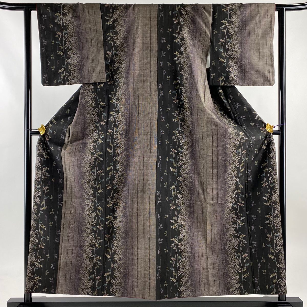 大島紬 身丈161.0cm 裄丈62.5cm S 袷 証紙 雨縞 やたら縞 墨色 