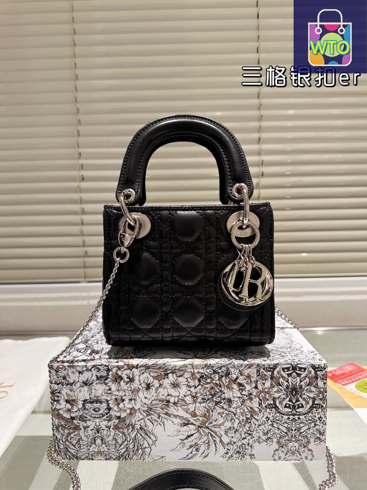今日 Dior Lady Dior Lambskin Bag with F able Gift Box - ディオール レディー ディオール ラムスキン バッグ フォールダブル ギフトボックス付-WTO輸入1