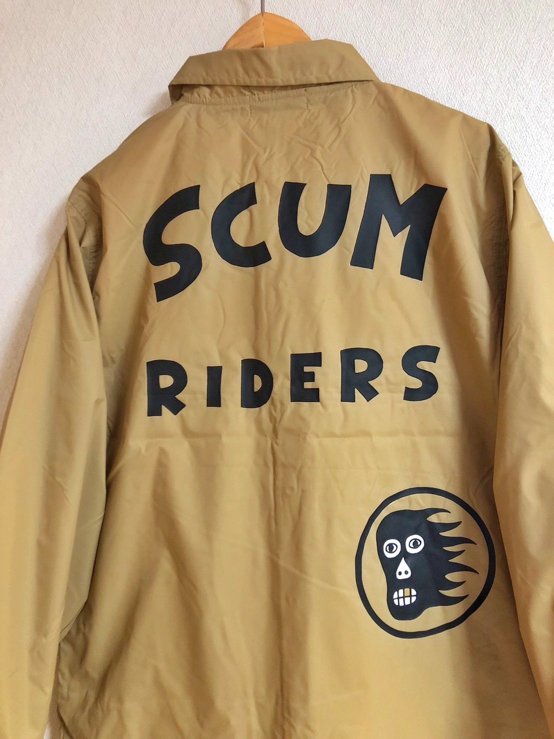 ○SCUMBOY TATTOO GO×PANDA BEARS「SCUM RIDERS」COACH JACKET  スカムボーイタトゥー×パンダベアーズ「スカムライダース」コヨーテ コーチジャケット ナイロン製 新品 タトゥー【サイズ Ｍ.Ｌ.ＸＬ】 - メルカリ