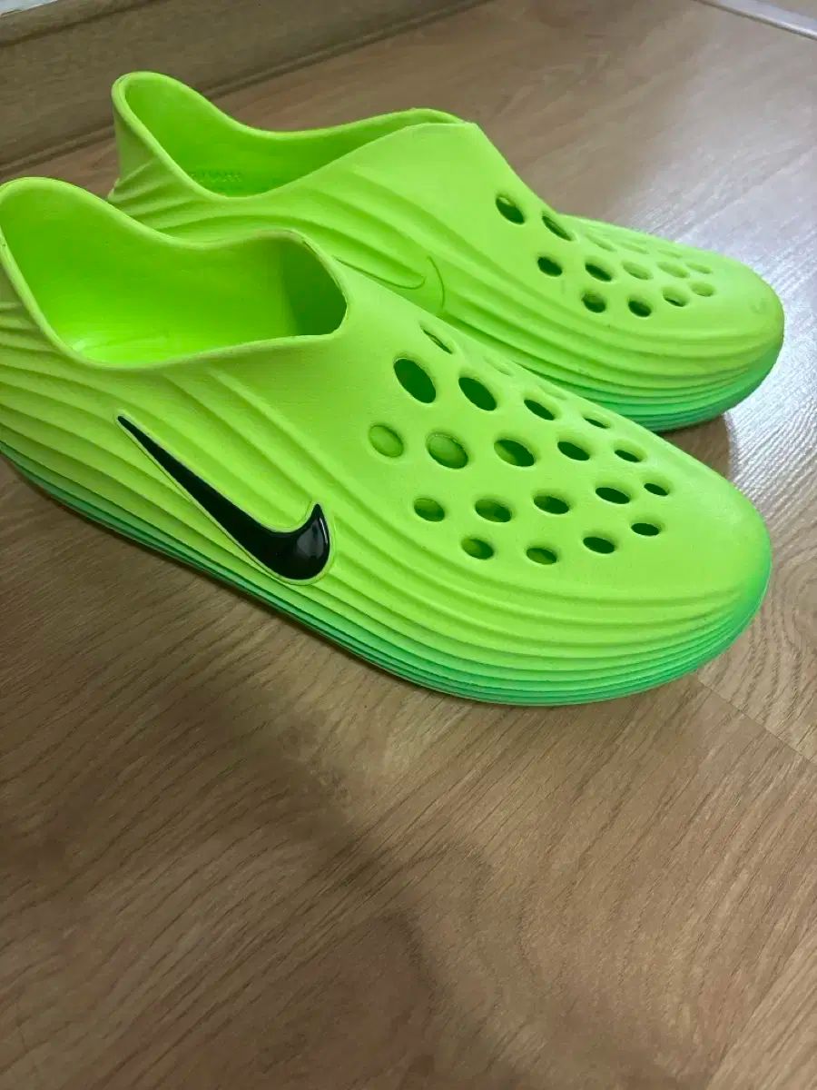 ナイキ リアクトX リージュビネイト グリーン ボルト