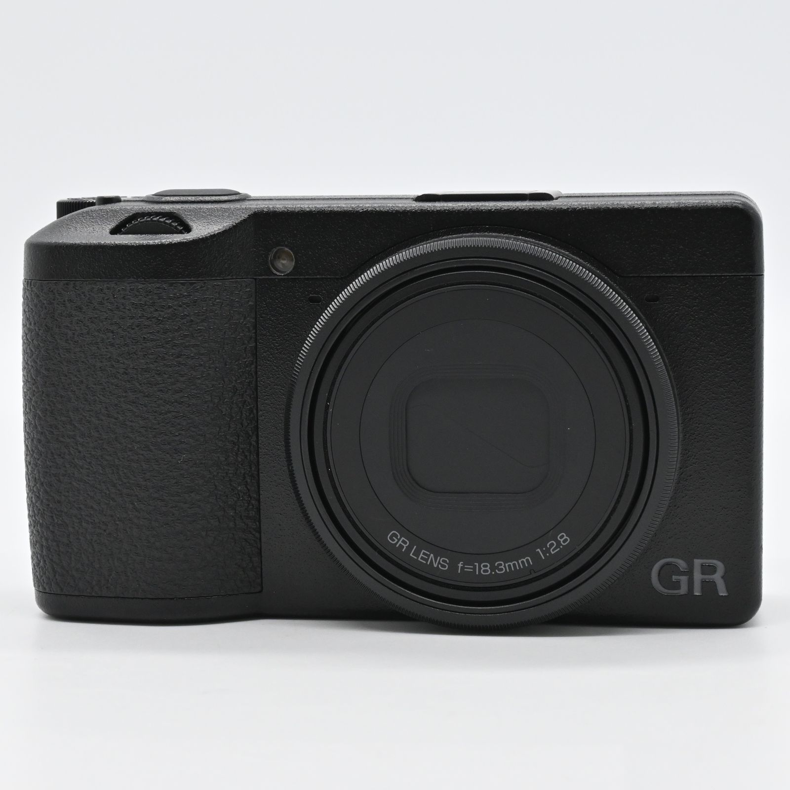 ✨ショット数4回でほぼ新品✨RICOH GR DIGITAL III　10333 ✨ショット数4回でほぼ新品✨RICOH GR DIGITAL III 10333 ✨ショット