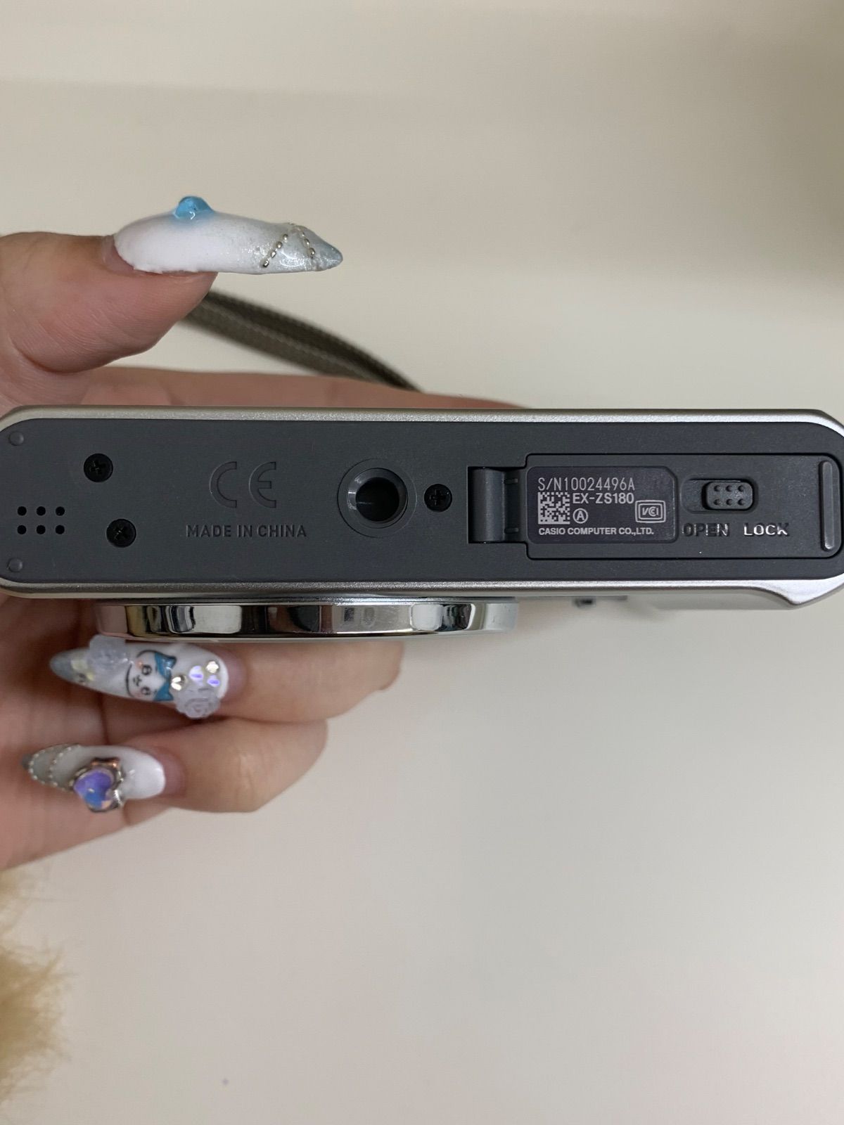 CASIO EXILIM EX-ZS180 シルバー　売り切り処分　動作未確認 CASIO】カシオ 美品 EXILIM EX-ZS180 動作未確認 - メルカリ