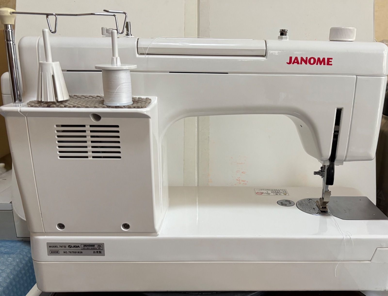 【中古・整備品】ジャノメ　職業用ミシン　コスチューラ８００DB 中古・整備品】ジャノメ 職業用ミシン コスチューラ800DBの