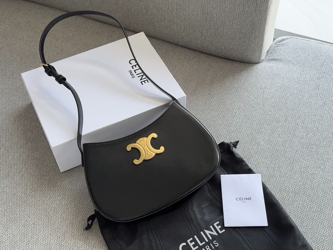 CELINE ミディアム ティリー バッグ シャイニーカーフスキン