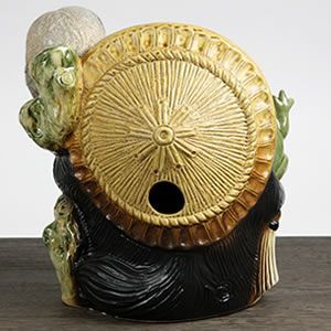 玄関先タヌキの置きもの」ドラムカンハーフ