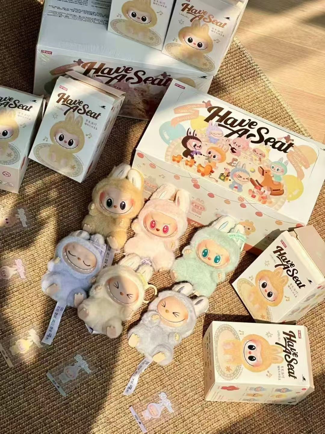 labubuラブブグッズ まとめ売り ラブブ ぬいぐるみストラップ 3代目 Labubu 未開封キーホルダー